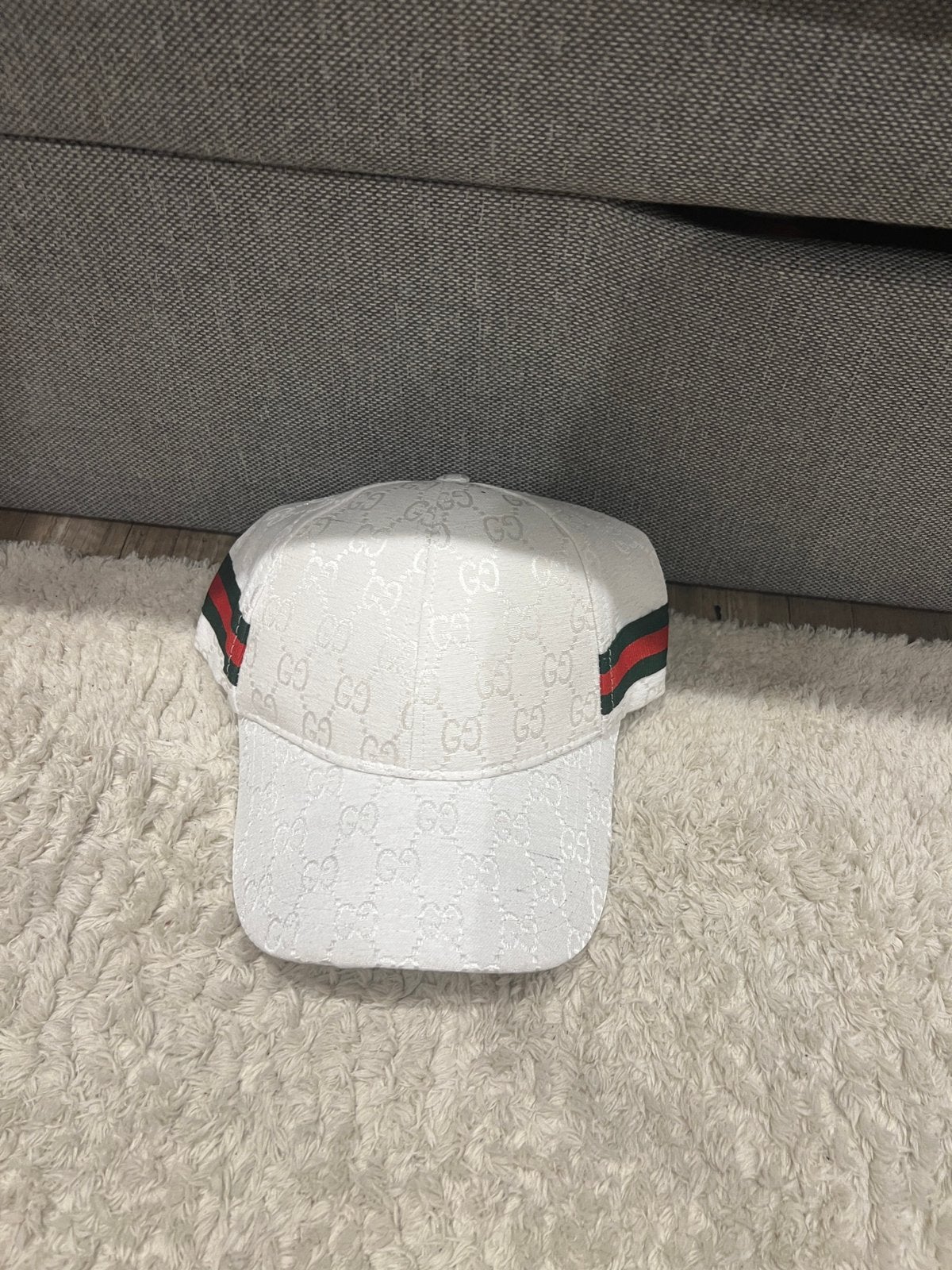 Gucci pet wit monogram, Kleding | Dames, Hoeden en Petten, Zo goed als nieuw, One size fits all, Ophalen of Verzenden