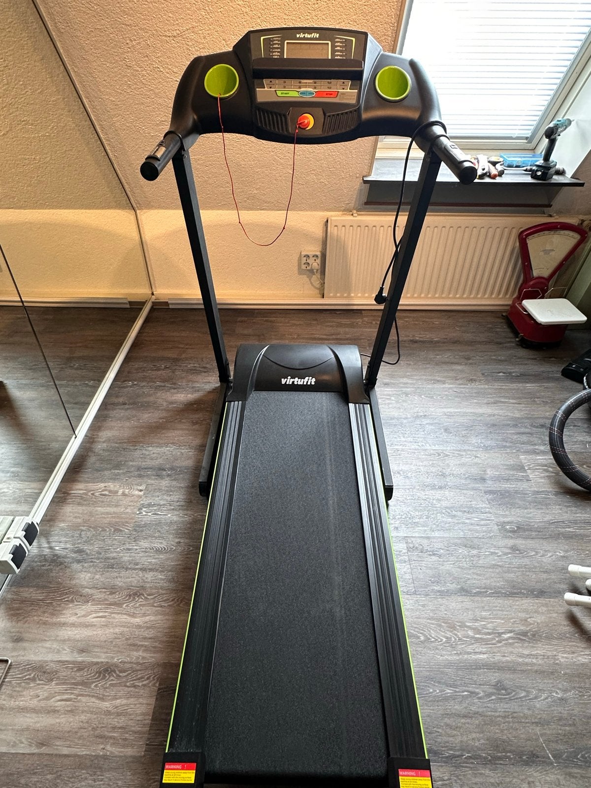 Foto 3 van VirtuFit Loopband
