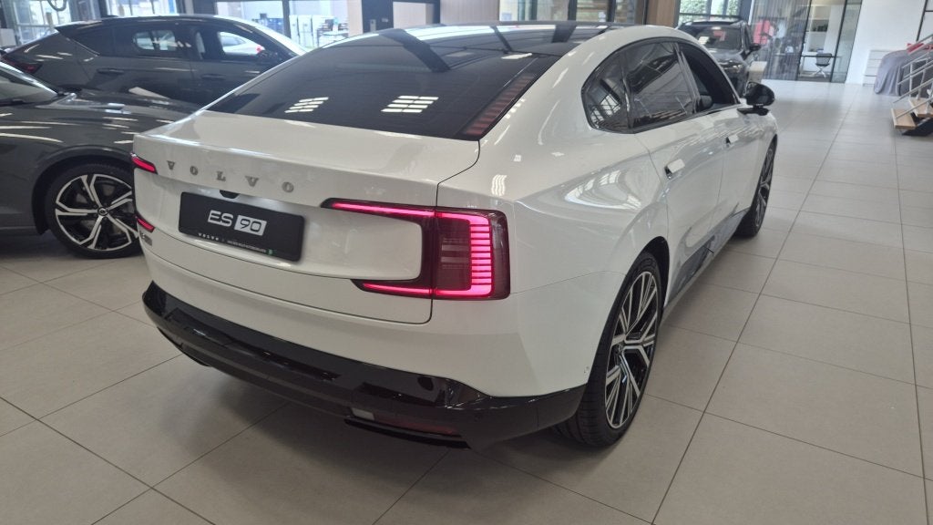 Volvo ES90 Extended Range RWD Ultra 333PK | Bowers&Wilkins |, 0 cilinders, 334 pk, Wit, Startonderbreker