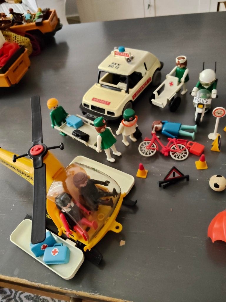 diverse Playmobil helicopter, politiemotor, cowboys, enz., Ophalen of Verzenden, Gebruikt, Losse onderdelen