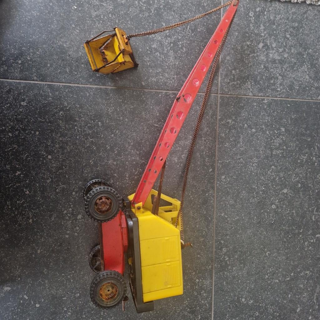 Vintage speelgoed hijskraan - Oude metalen kraanwagen, Ophalen, Gebruikt