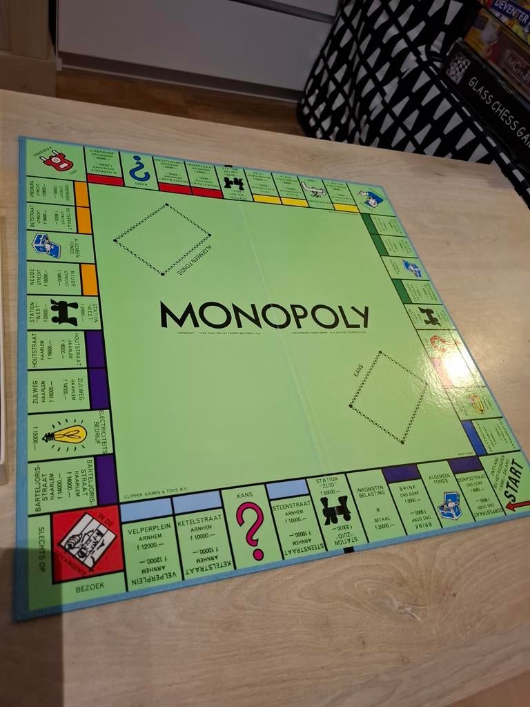 Monopoly Bordspel - Vintage Clipper Games Editie, Gebruikt, Parker Brothers, Vijf spelers of meer, Niet gespecificeerd, licentiehouder in de VS