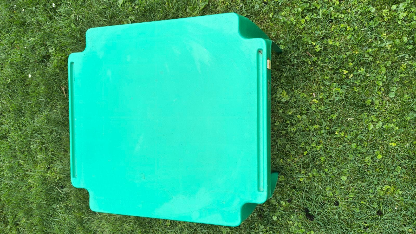 Groene kunststof kindertafel, Kinderen en Baby's, Kinderkamer | Tafels en Stoelen, Ophalen