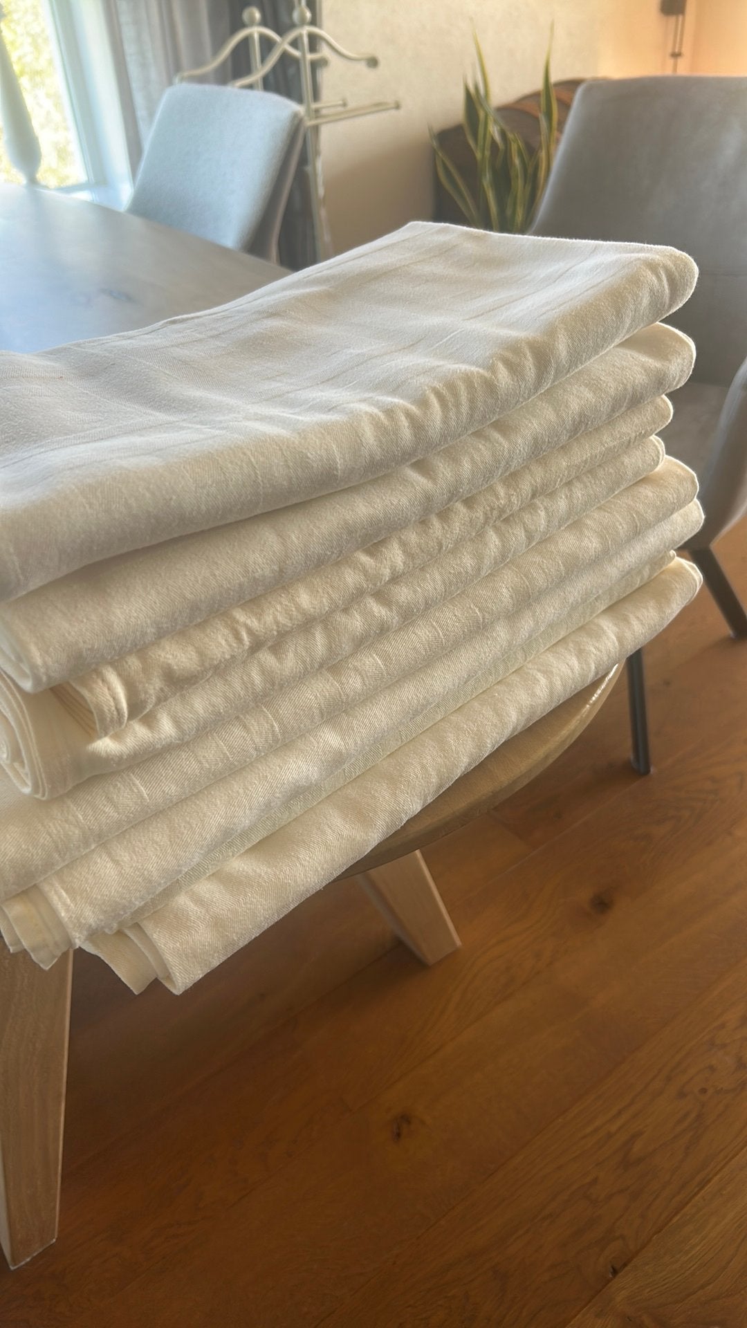 8 tafelkleden, Gebruikt, 134 cm, 166 cm, Geweven