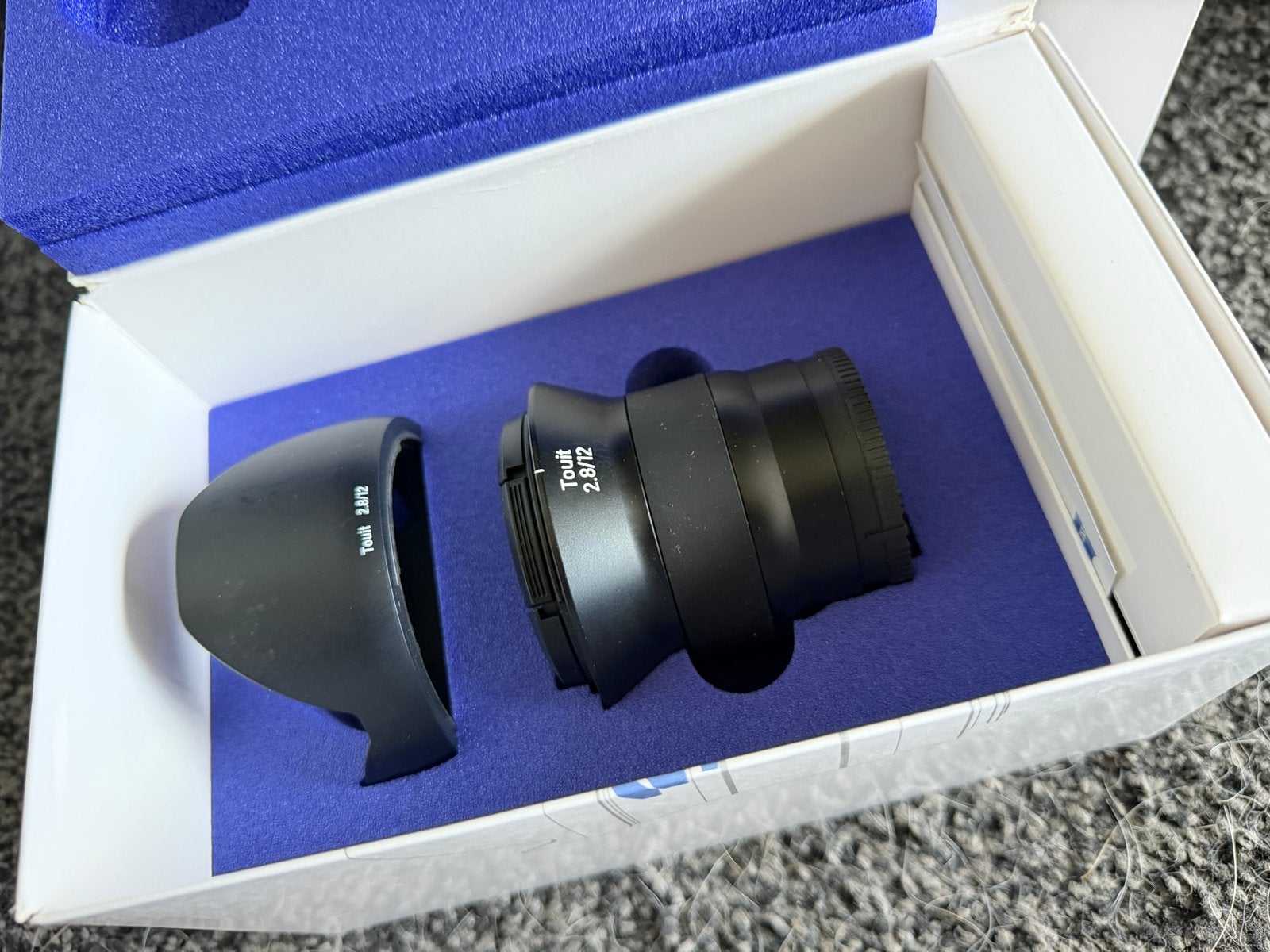Zeiss Touit 2.8/12 groothoek (Sony aps-c E) DEFECT!, Sony E-mount, 12 mm, Zeiss, Niet werkend