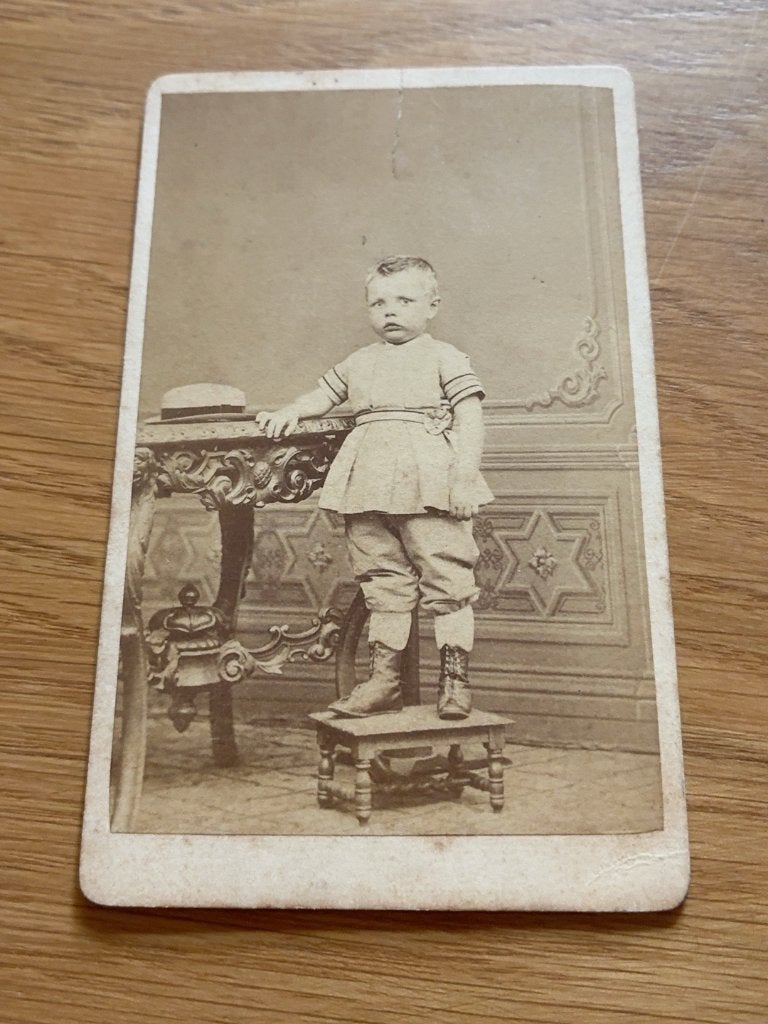 Antieke CDV foto kind P. Vlaanderen Alkmaar ca. 1870, Verzamelen, Gebruikt, Verzenden, Foto, Voor 1940