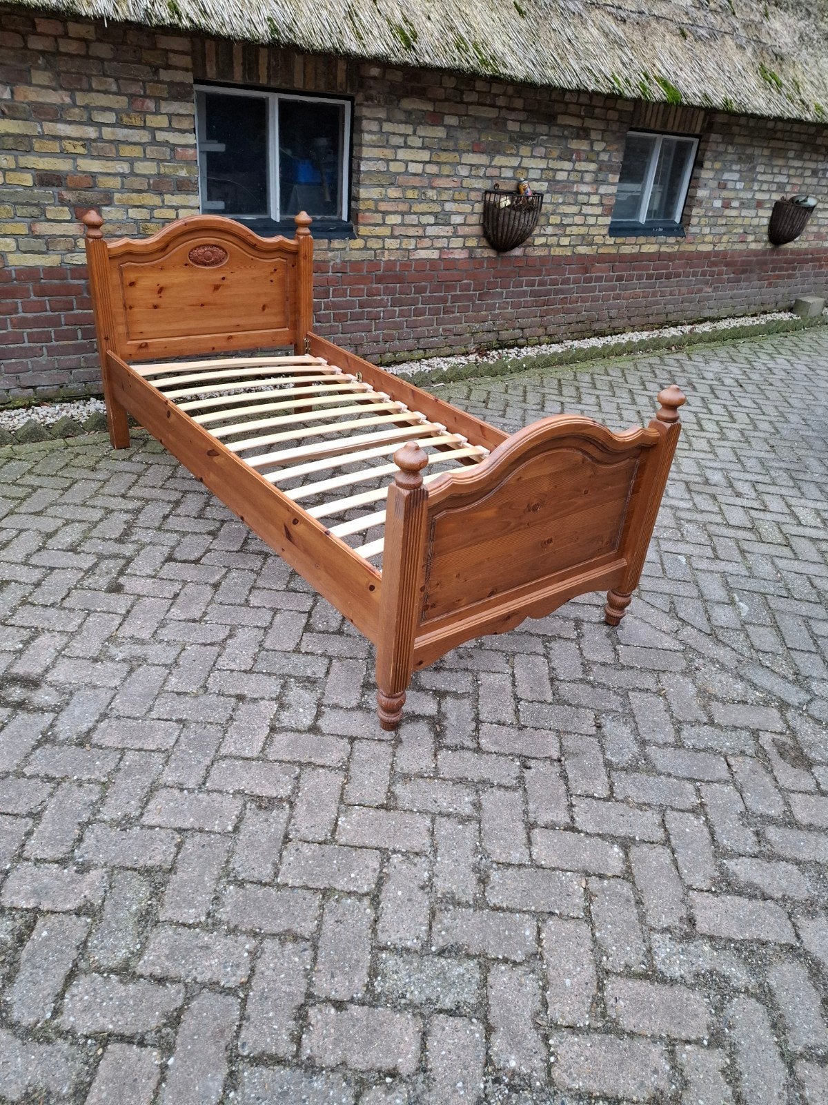 mooi 1persoonsbed zwaar grenen, Ophalen of Verzenden, Eenpersoons, Hout, 90 cm
