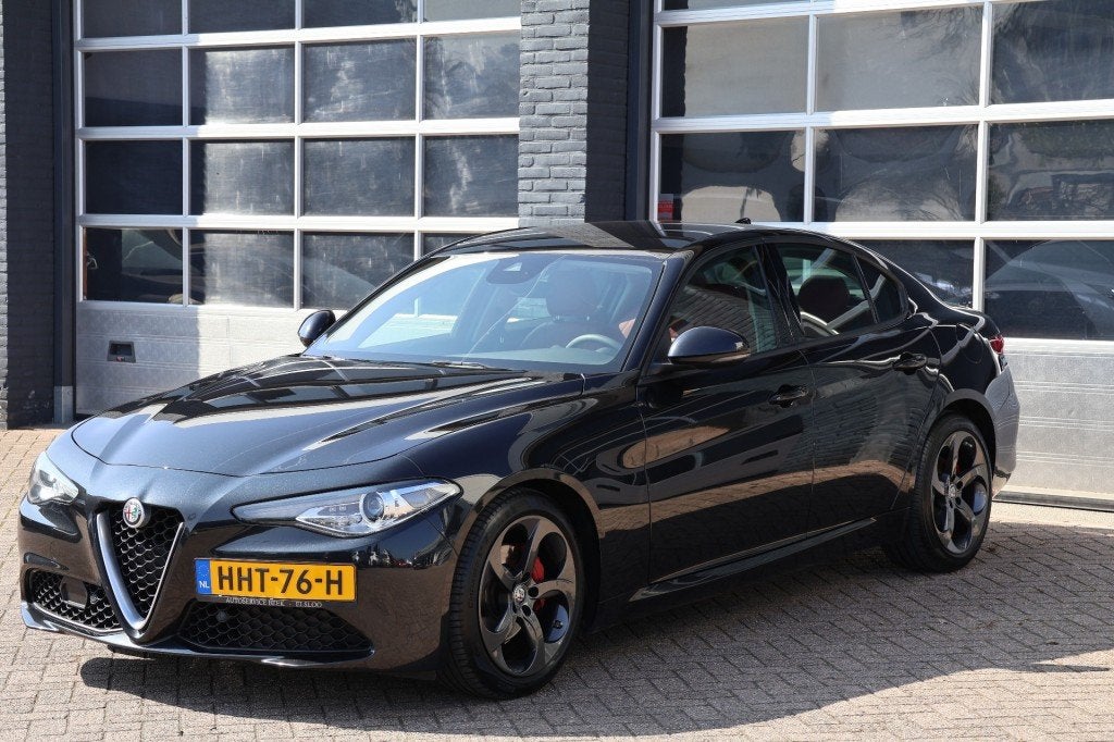 Alfa romeo GIULIA 2.0T SPRINT, 745 kg, Achterwielaandrijving, 4 cilinders, Zwart