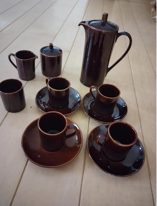 mokka servies pierre daems, Gebruikt, Ophalen of Verzenden, Overige stijlen, Aardewerk