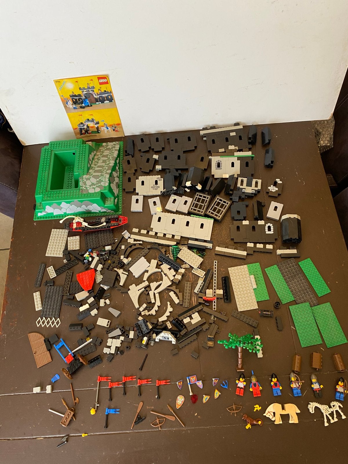 Lego Ridders Kasteel Restpartij met Minifiguren en Onderdele, Ophalen of Verzenden, Gebruikt