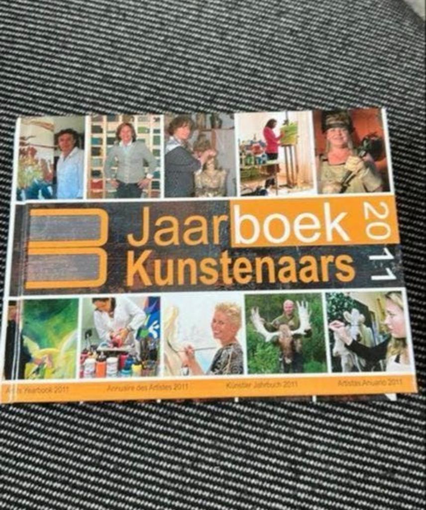 Jaarboek kunstenaars 2011, Boeken, Ophalen of Verzenden, Zo goed als nieuw