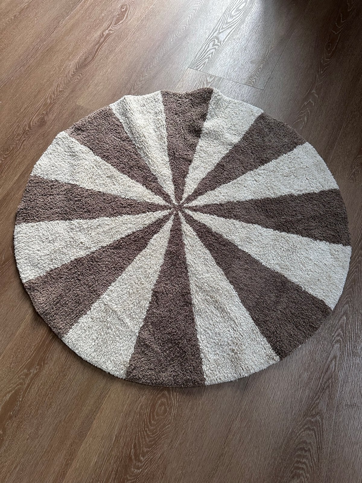 Rond tapijt bruin/beige gestreept, Ophalen, Gebruikt, Bruin, Rond