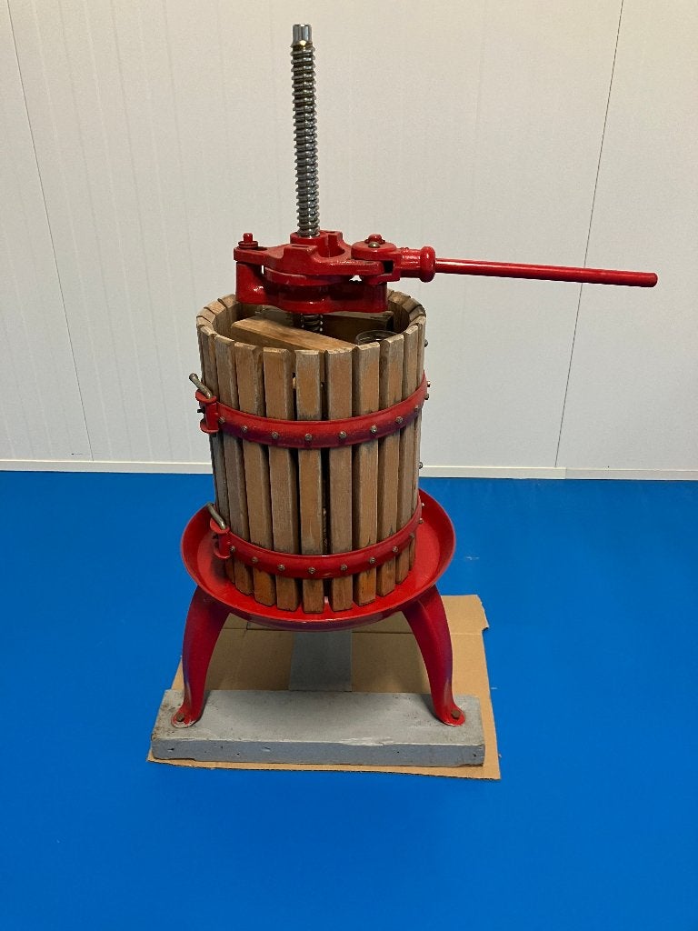 Fruitpers (voor bv wijn), Hobby en Vrije tijd, Overige Hobby en Vrije tijd, Ophalen, Gebruikt