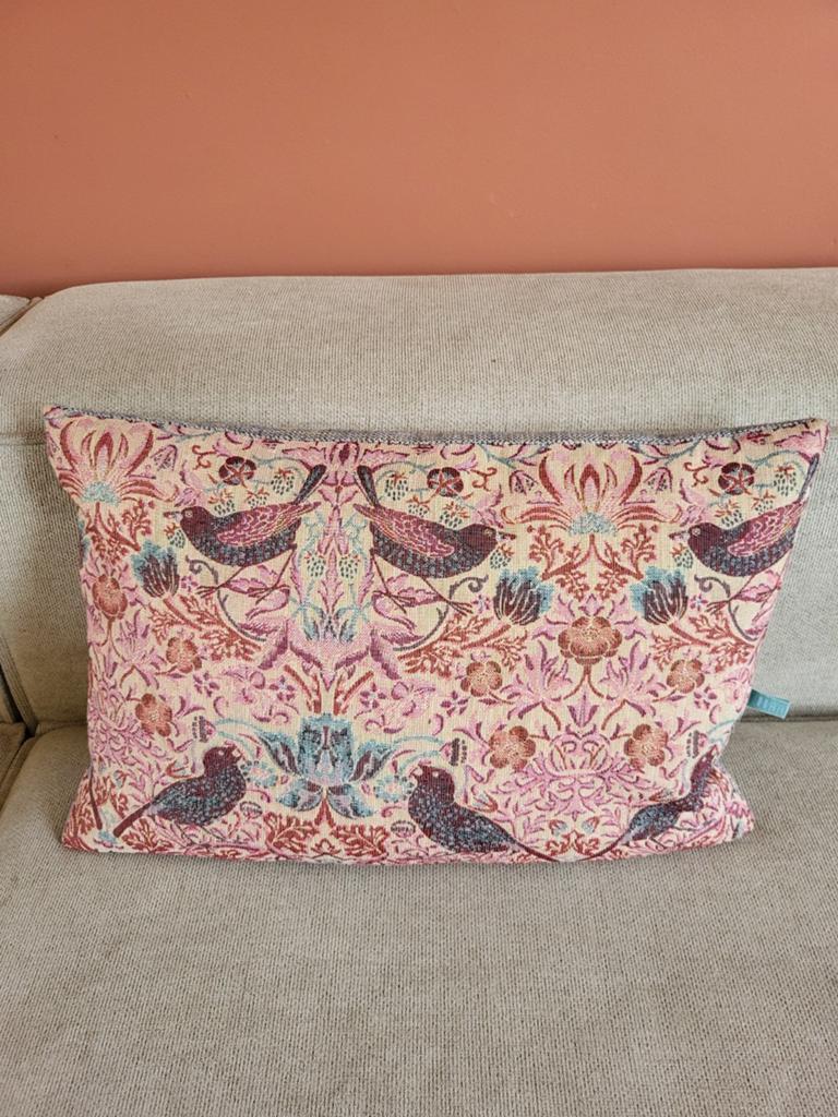 Woonkussen van Haakje, Huis en Inrichting, Woonaccessoires | Kussens, Ophalen of Verzenden, Roze, Rechthoekig