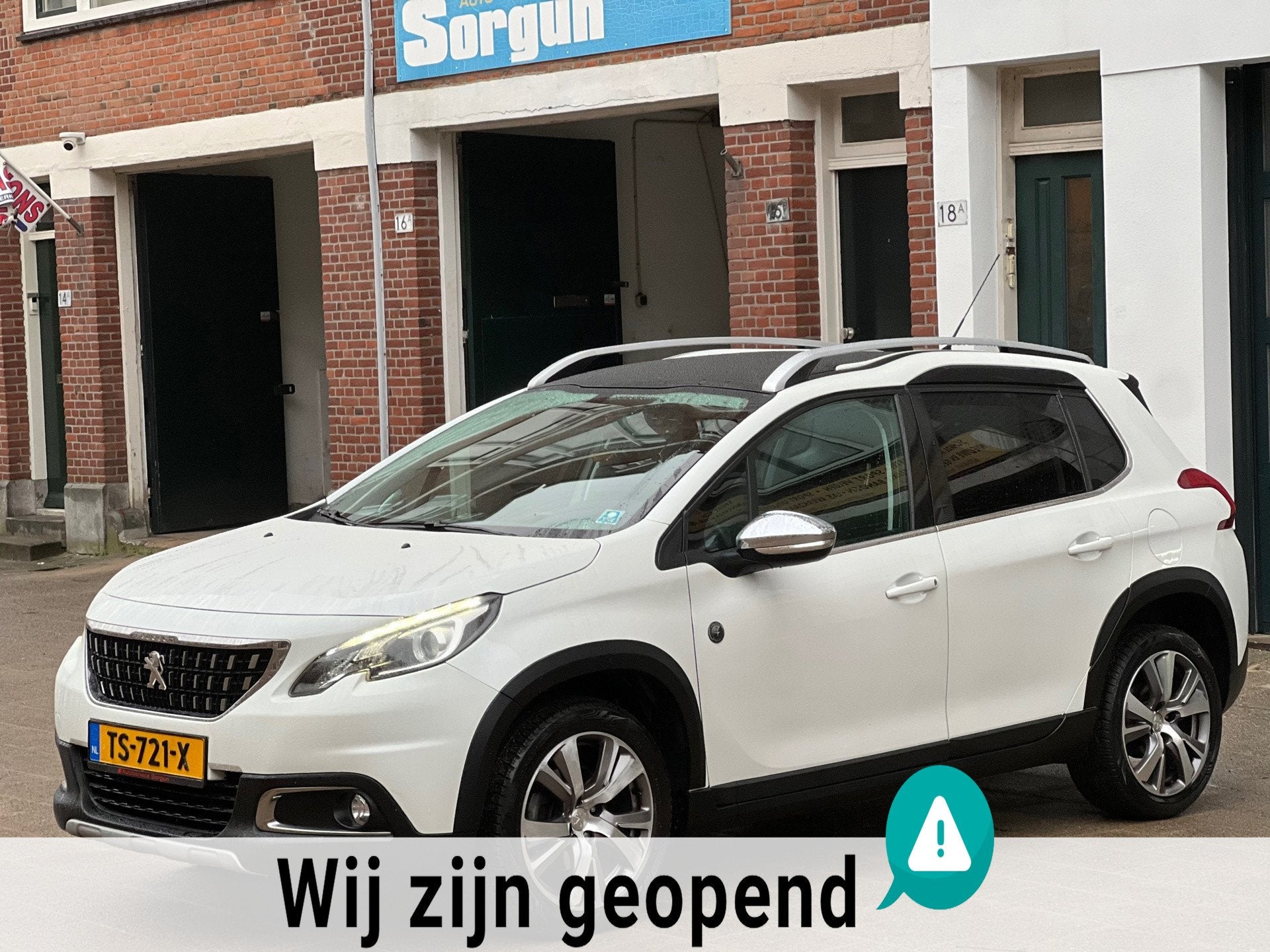 Peugeot 2008 1.2 PureTech Allure-automaat-pano-elek ramen=ai, Auto's, Euro 6, 1199 cc, 610 kg, Bedrijf