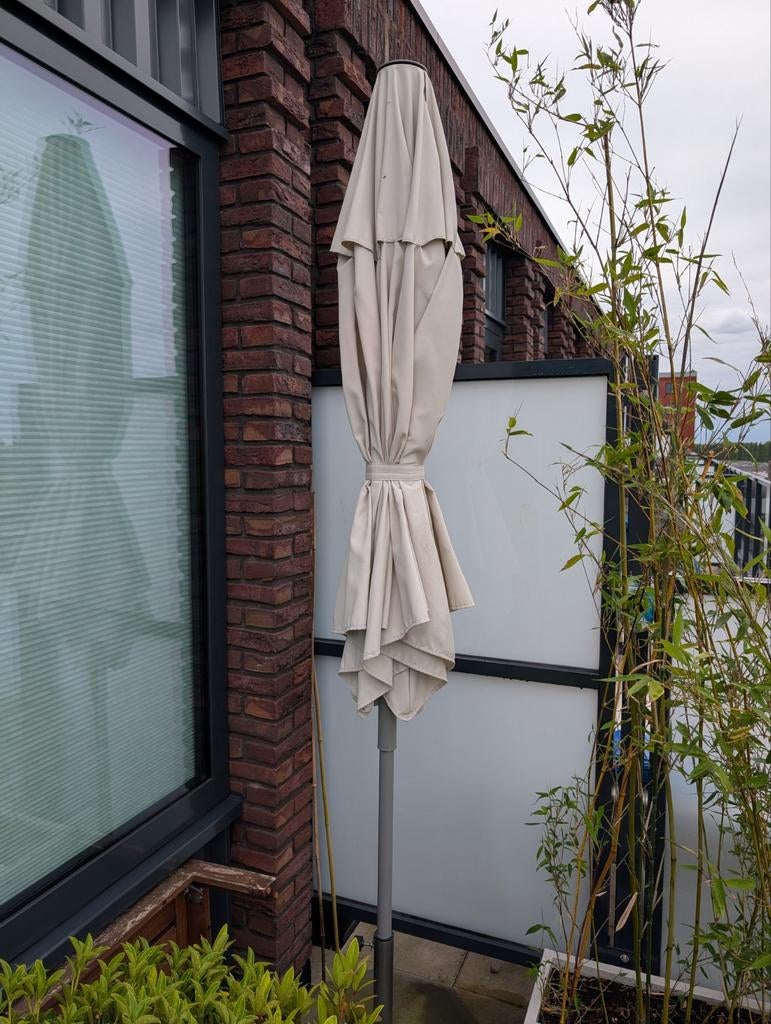 Ikea JOGGESÖ parasol met/zonder HUVÖN parasolvoet, Tuin en Terras, Parasols, Ophalen, 2 tot 3 meter, Zo goed als nieuw, Verstelbaar