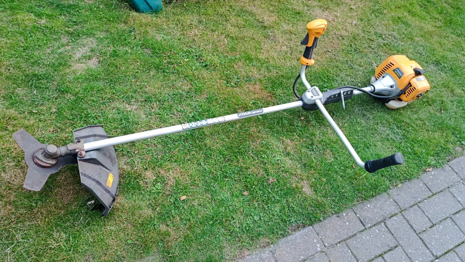 Stiga SBC 242 D Benzine Bosmaaier, Ophalen, Cirkelmaaier, Gebruikt, Stiga