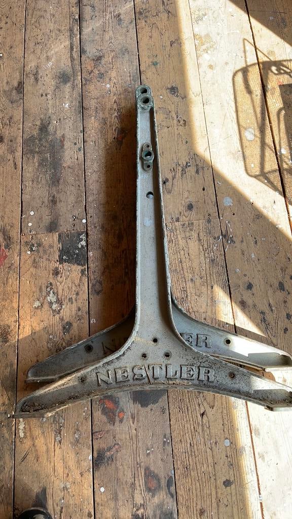 Industriële tafel poten, Ophalen, Zo goed als nieuw