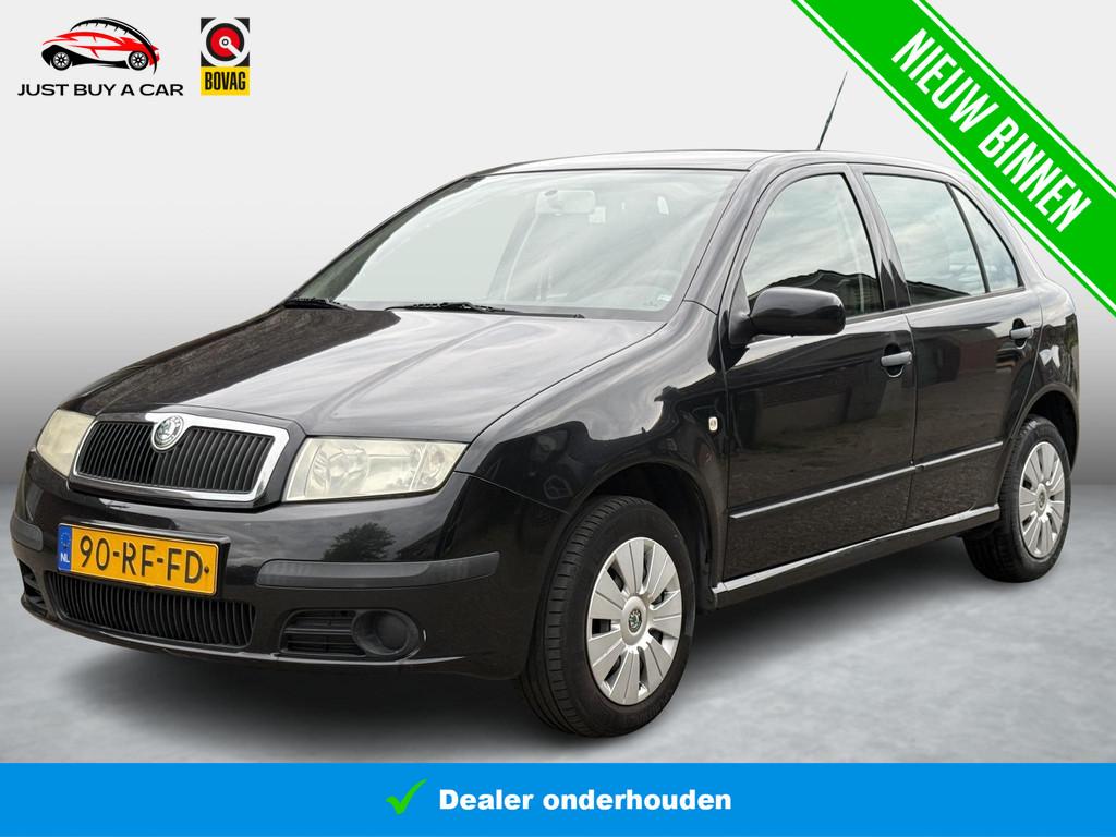 Skoda Fabia 1.4-16V Ambiente Nieuwe Distributieriem / Nieuwe, Auto's, 4 cilinders, Met garantie (alle), Zwart, Origineel Nederlands