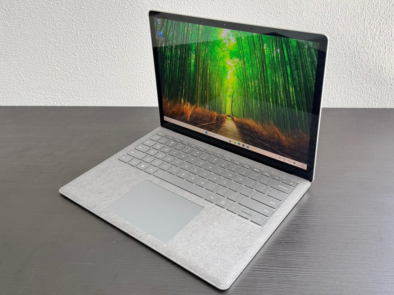 Microsoft Surface Laptop 3 - i5 Generatie 10 - Touchscherm, 256 GB, Qwerty, 13 inch, Info@microsoft.nl