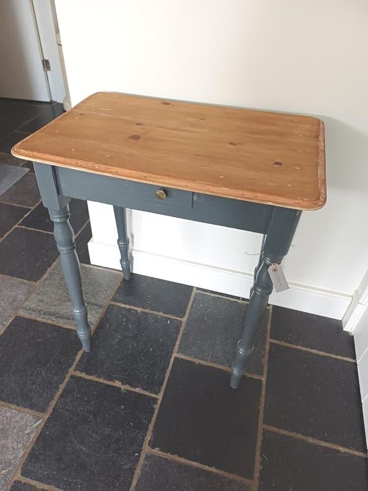 Brocant Houten  Side Table/ Tafeltje., Ophalen of Verzenden
