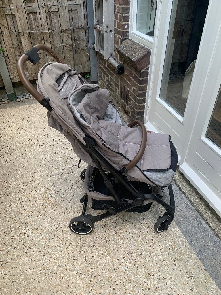 kinderwagens, Kinderen en Baby's, Kinderwagens en Combinaties, Ophalen, Zo goed als nieuw, Kinderwagen, Overige merken