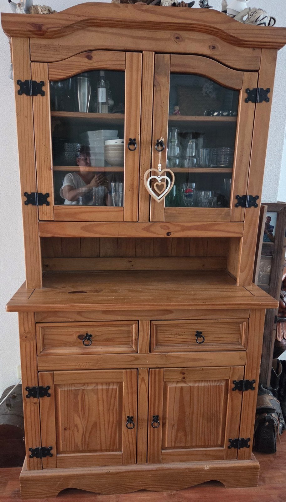 Vitrinekast, salontafelkist, dressoir en bijzettafeltje, Ophalen, Mexicaans, Gebruikt, 100 tot 150 cm