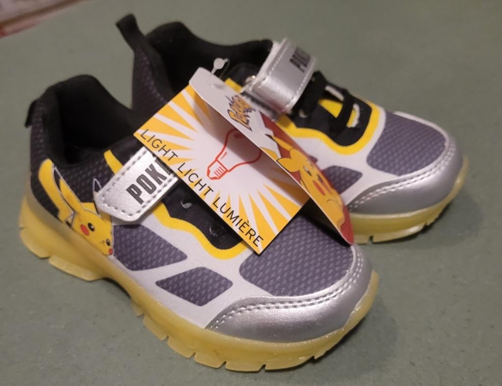 Pokemon lichtgevende schoenen maat 25, Ophalen, Pokemon, Jongen of Meisje, Schoenen
