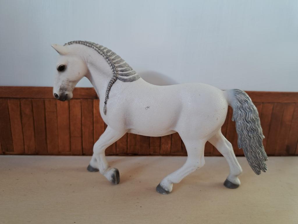 Schleich lipizzaner merrie, Verzamelen, Dierenverzamelingen, Zo goed als nieuw, Beeldje of Figuurtje, Paard, Ophalen of Verzenden