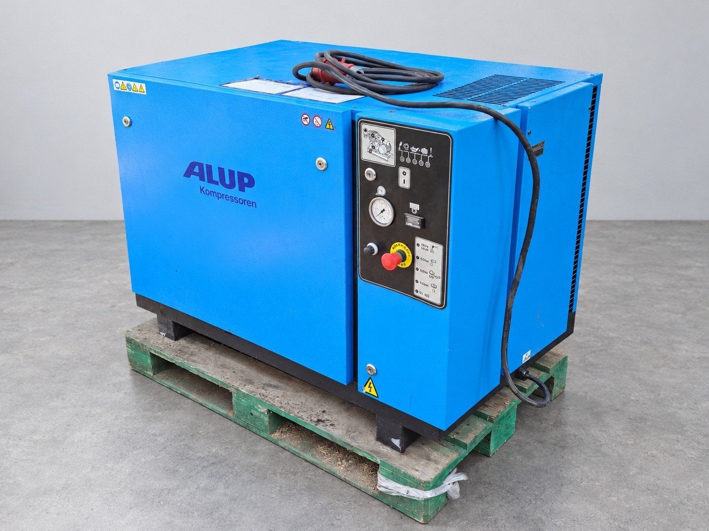 ALUP zuigercompressor 4kw - 500 l/min, Doe-het-zelf en Verbouw, Gebruikt, Geluidgedempt, 10 bar of meer, 100 liter of meer