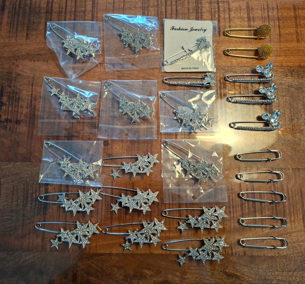Broches met sterren, beertjes, enz. Nieuw, Overige materialen, 4 tot 7 cm, Nieuw, Ophalen of Verzenden