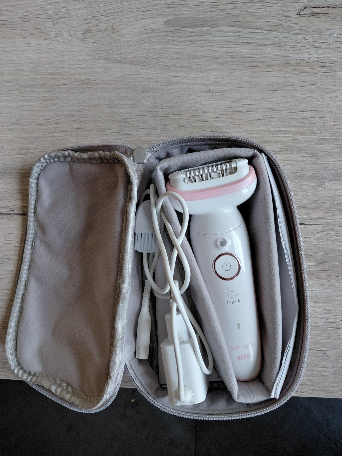 Braun Silk-épil 9 Epilator met reisetui, Ophalen of Verzenden, Zo goed als nieuw, Scheren en Epileren