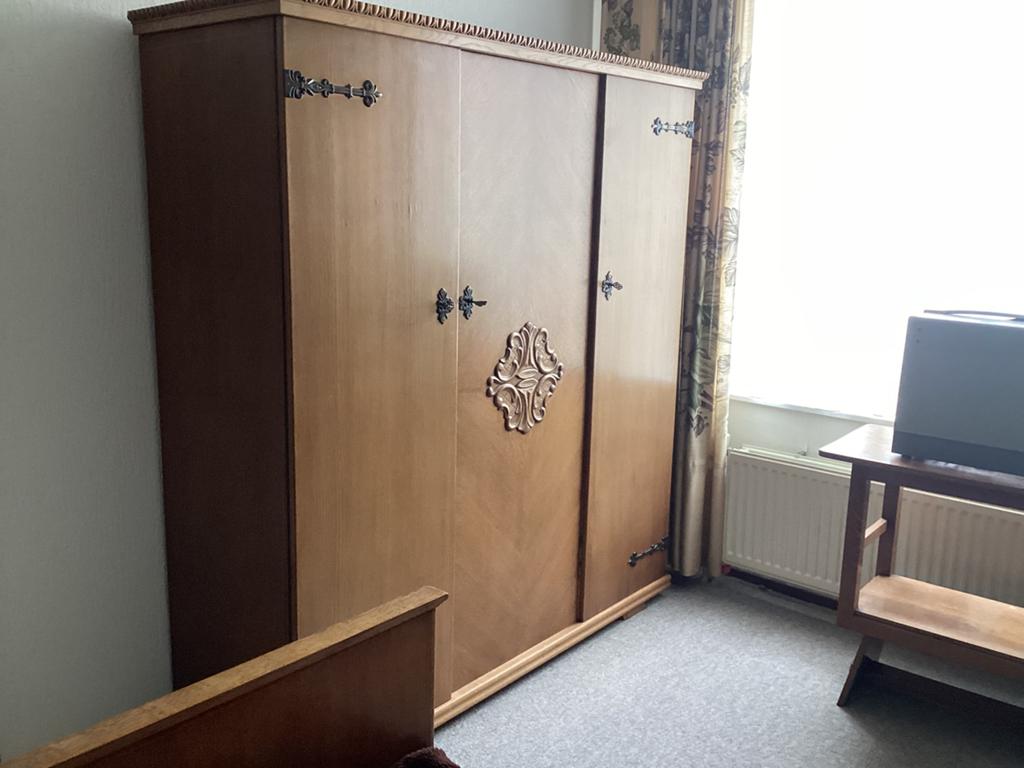 Eiken slaapkamerkast, Ophalen, Gebruikt, 100 tot 150 cm, 150 tot 200 cm