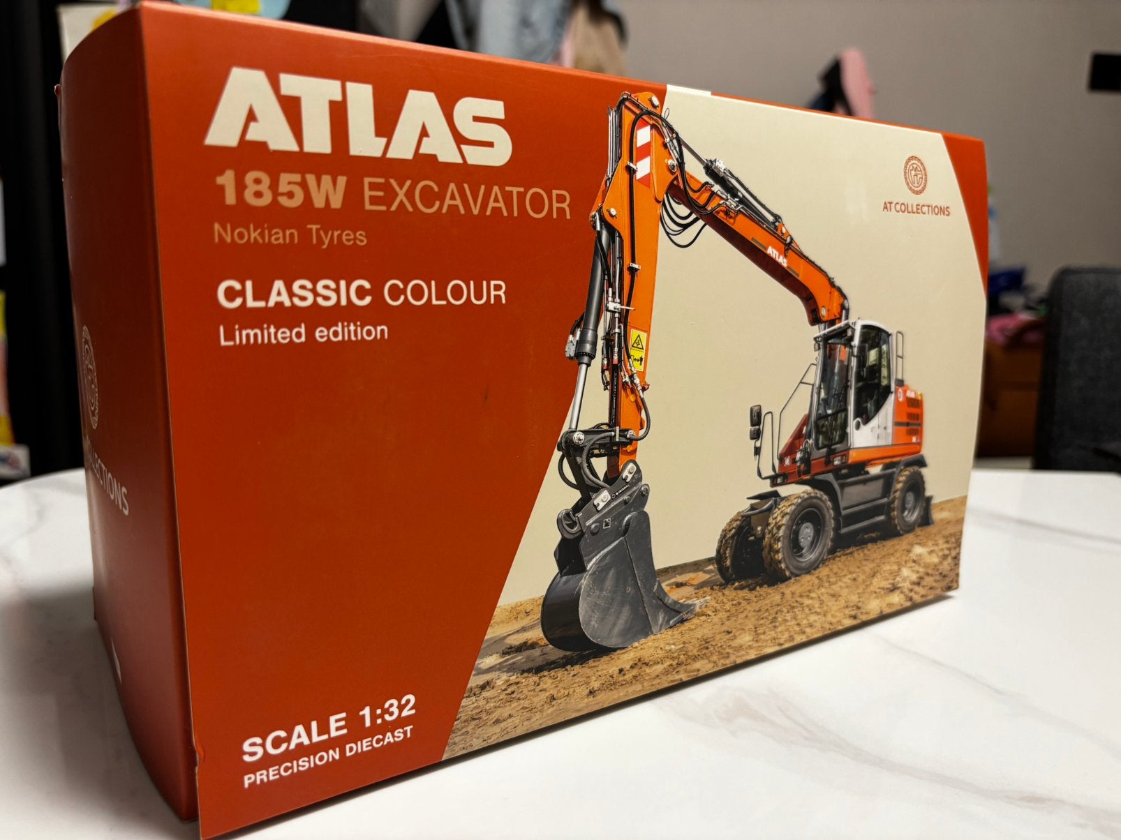 Atlas 185W AT collections schaal 1:50 in doos, Ophalen of Verzenden, Zo goed als nieuw, Tractor of Landbouw, Overige merken