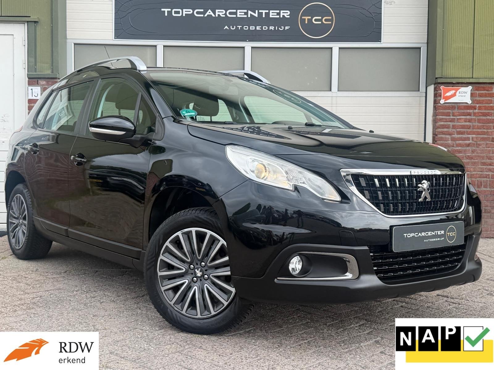 Peugeot 2008 1.2 Blue Lion/AIRCO/PANO/TREKH/CARPLAY/APK/NAP, Voorwielaandrijving, Parkeersensor, Euro 6, 1199 cc
