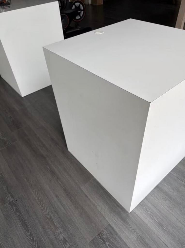 2x Kubus statafel sokkel blok 80x80x100, Ophalen, Gebruikt