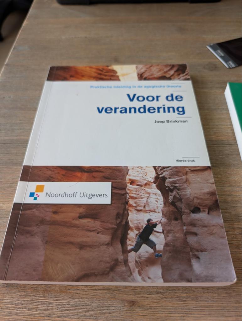 Joep Brinkman - Voor de verandering. 4e druk 2009, Boeken, Ophalen of Verzenden, Gelezen, Joep Brinkman
