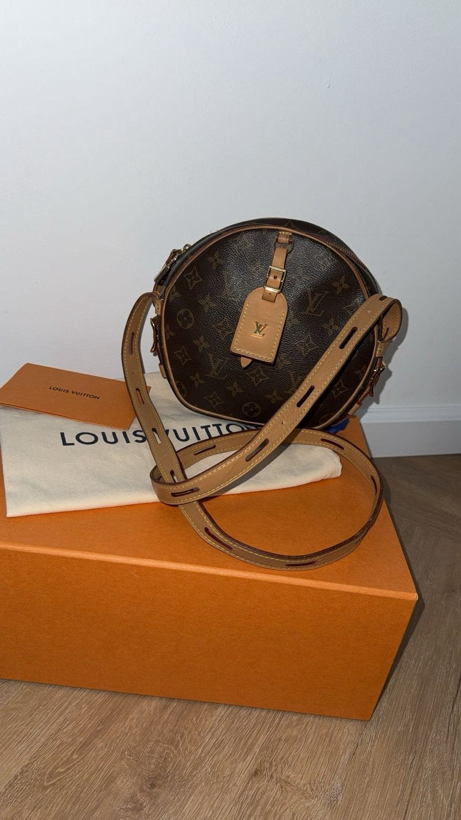 Louis vuitton boîte chapeau, Sieraden, Tassen en Uiterlijk, Overige merken, Bruin, Ophalen of Verzenden, Zo goed als nieuw
