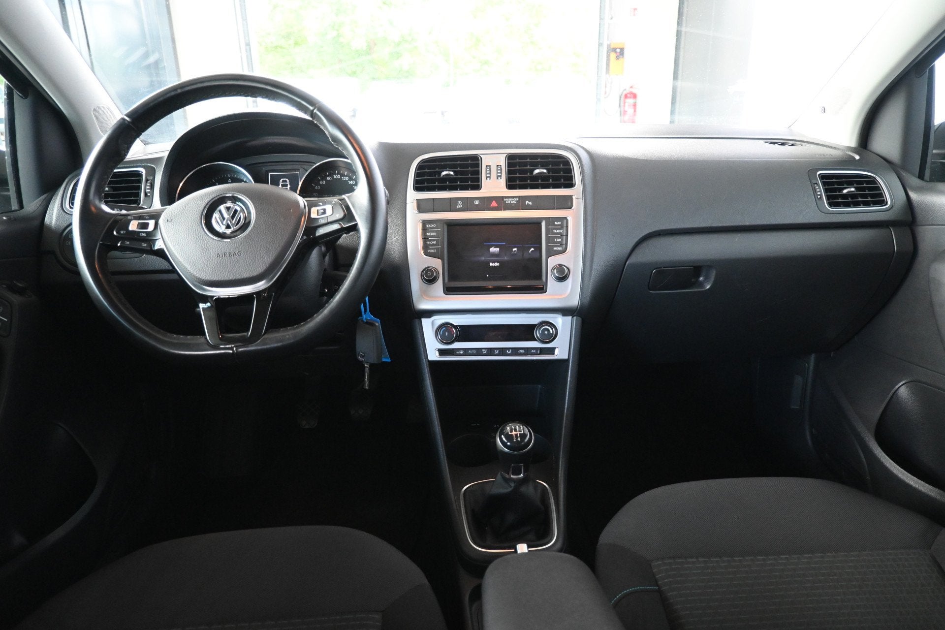 Volkswagen Polo 1.0 BlueMotion Edition Clima Navigatie Cruis, Auto's, Voorwielaandrijving, Automatische klimaatregeling, Stof