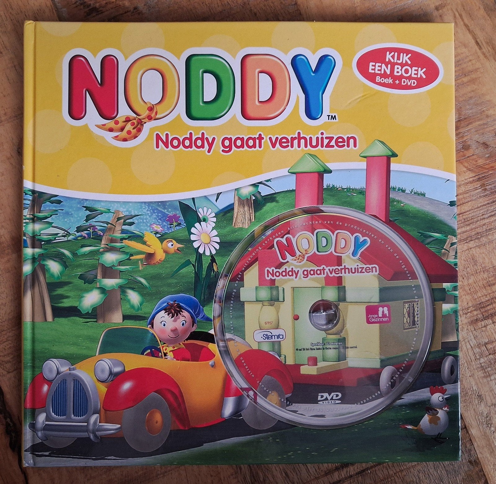 Noddy gaat verhuizen . Boek en DVD, Ophalen of Verzenden, Fictie algemeen