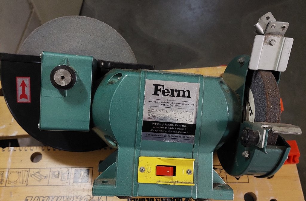Ferm Werkbankslijpmachine - Nat en Droog Slijpen, Ophalen of Verzenden, Gebruikt, 1000 watt of meer, Werkbankslijpmachine