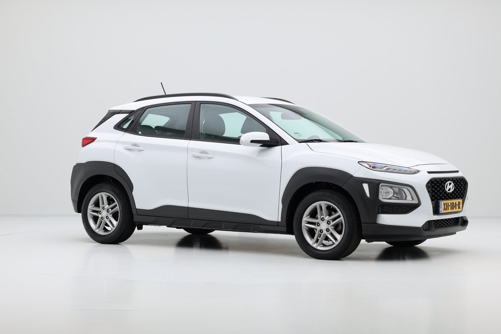 Hyundai Kona 1.0T Essence Cam|Clima|CarPlay|Navi|LMV, Auto's, Voorwielaandrijving, Stof, Gebruikt, Euro 6