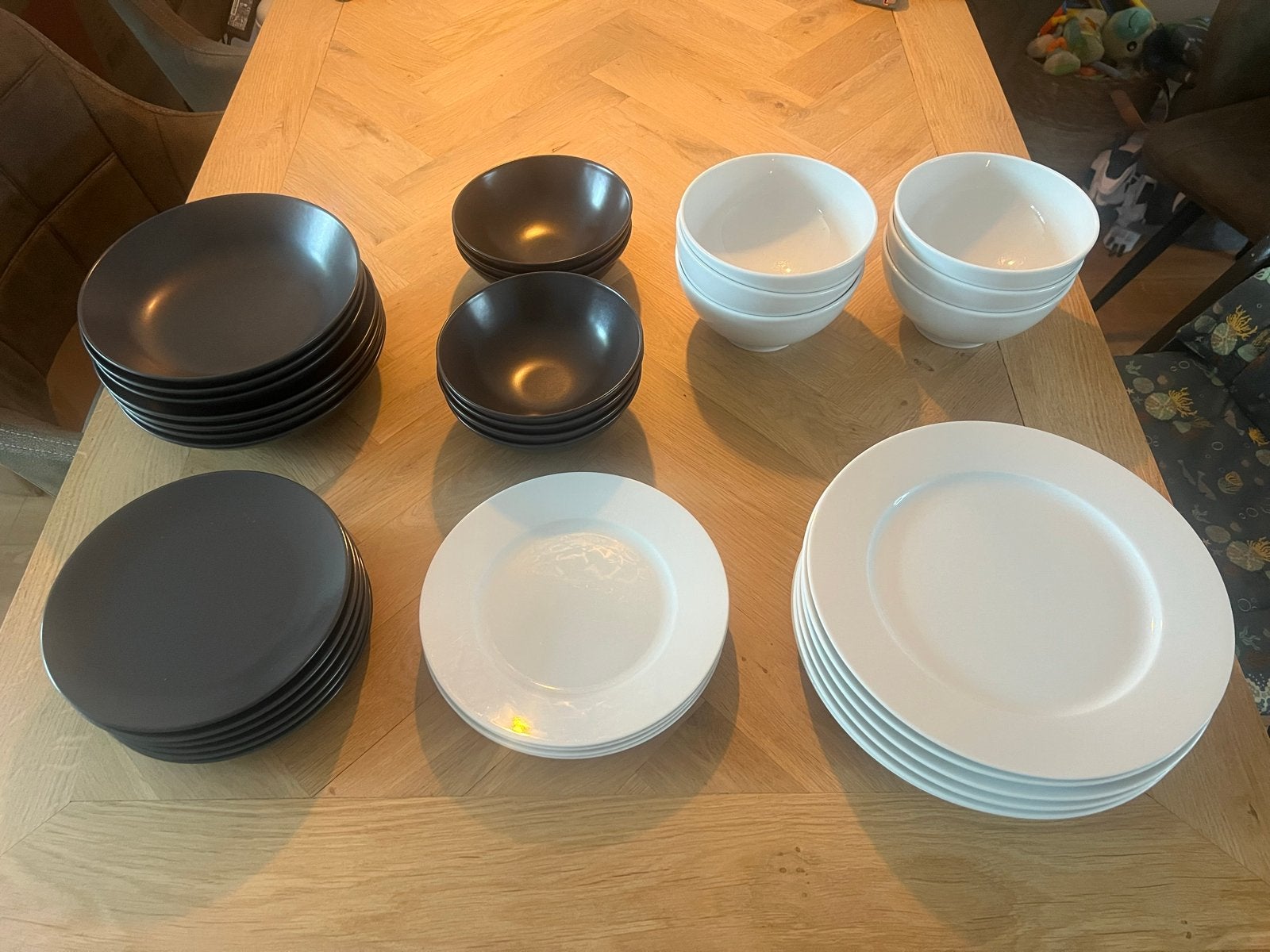 IKEA Servies: Borden en Kommen (Wit & Zwart), Gebruikt, Keramiek, IKEA, Ophalen of Verzenden