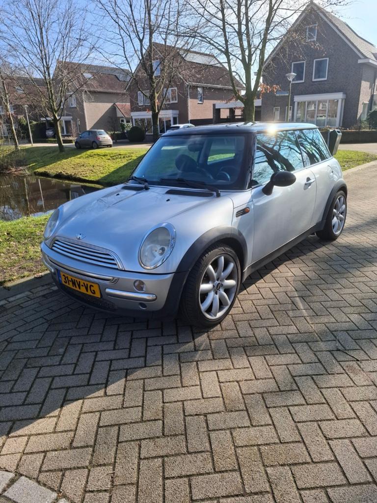 Mini  cooper chili, Voorwielaandrijving, Zwart, Elektrische ramen, Leder en Stof