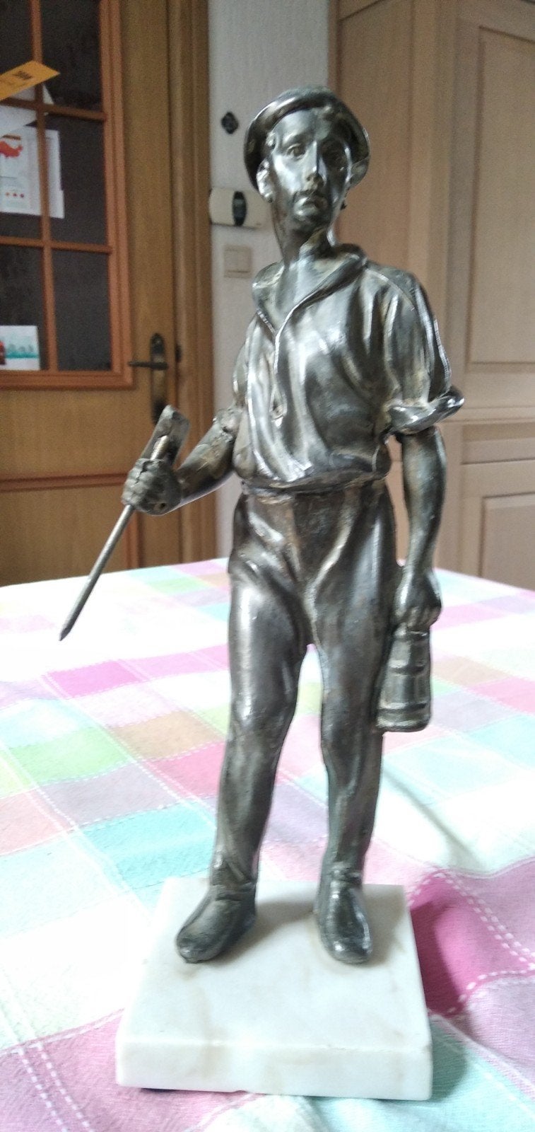 Mijnwerkers beeld op marmeren sokkel, 35cm, Ophalen of Verzenden
