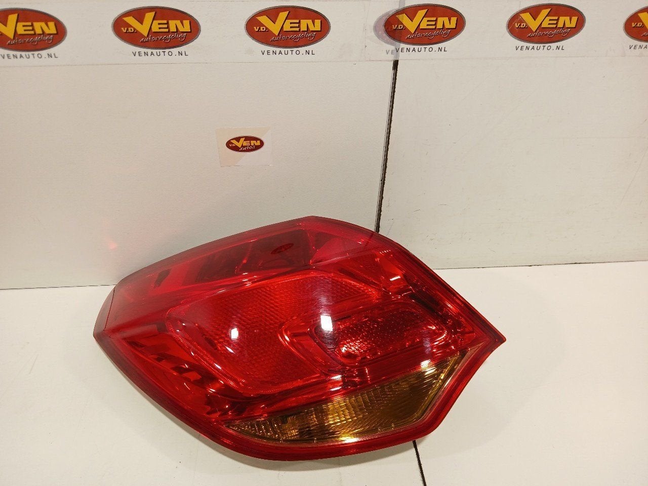 Achterlicht links buiten Opel Astra, Auto-onderdelen, Verlichting, Onderdelen@venauto.nl, Van der Ven Autorecycling B.V., Gebruikt