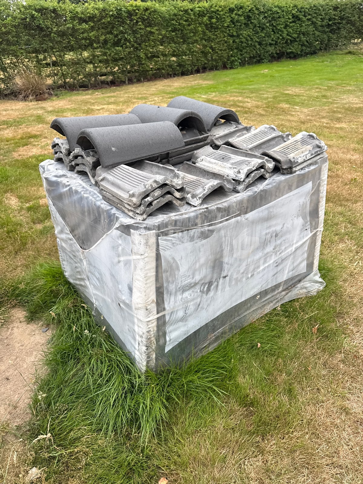 Gebruikte dakpannen en nokvorsten - Grijs, Ophalen, Gebruikt, Steen of Klei, 15 m² of meer