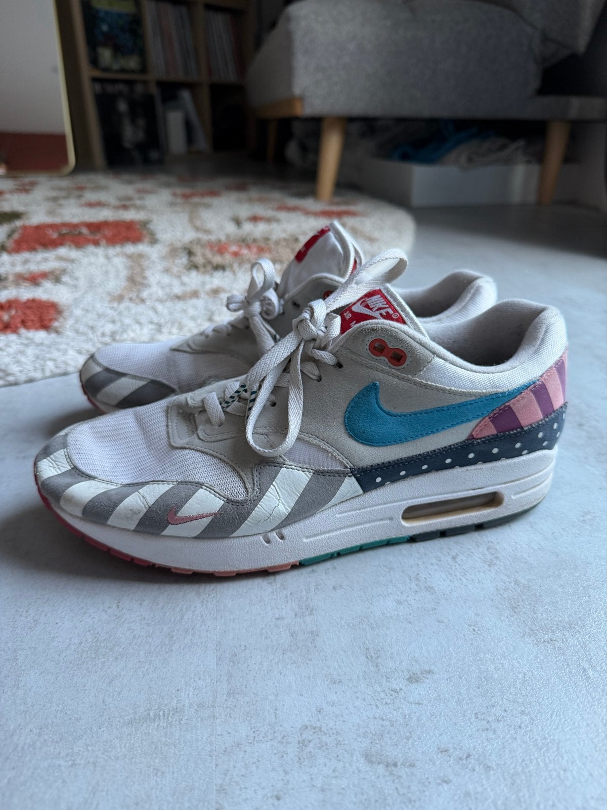 Zeldzame Nike Air Max 1 x Parra 2018: maat 45 – AT3057-100, Ophalen of Verzenden, Gedragen, Overige kleuren, Sneakers of Gympen