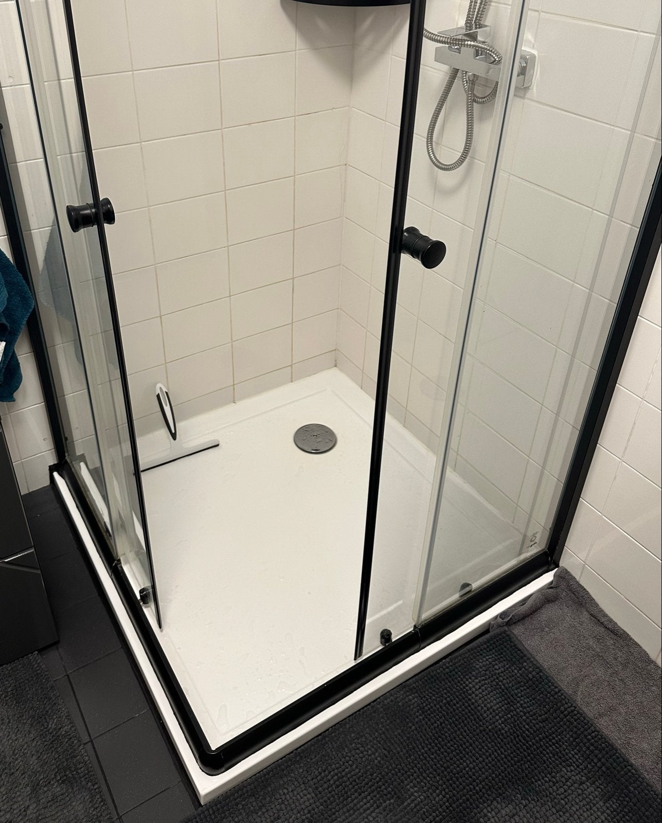 Douchecabine 180 met zwarte profielen en douchebak 90x90, Ophalen, Zo goed als nieuw, Glas, Douche