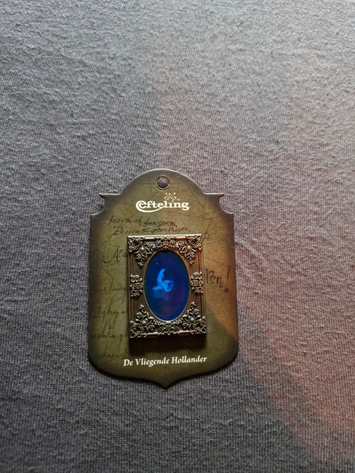 Efteling De Vliegende Hollander Pin, Verzamelen, Verzenden, Nieuw, Button of Speldje